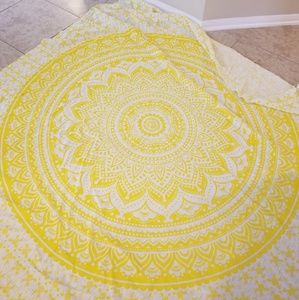 NWOT mandala tapestry